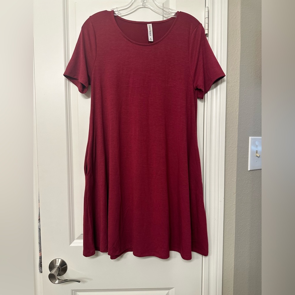 Cute dress with pockets. Very comfortable.